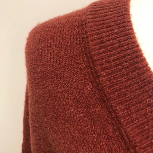 Madewell v-neck sweater- size M - Picture 5 of 10